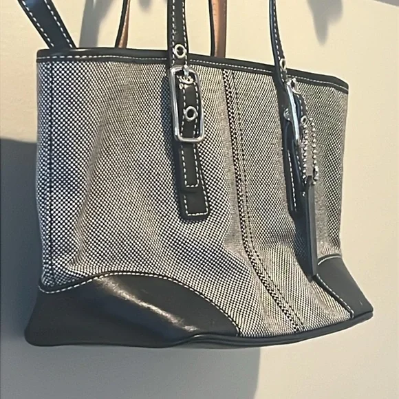 Coach Vintage Black & White Tweed Top Handle Satchel Tote Handbag #9557 - Picture 3 of 15